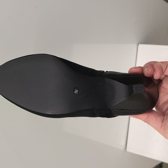 Alfani Black ankle boots - Picture 3 of 4